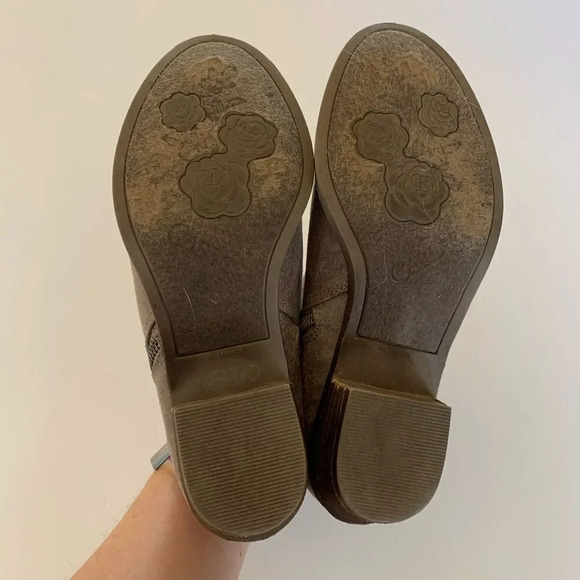 Carlos‎ by Carlos Santana Faux Suede Ankle Boot 6.5 - Picture 4 of 10